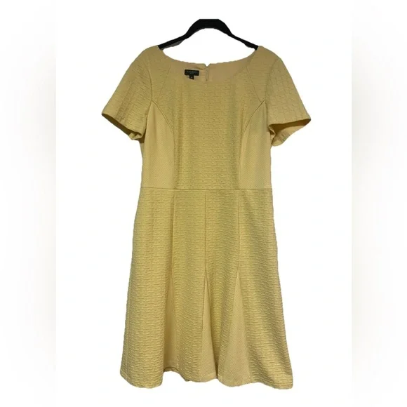 Talbots Petite 10P Yellow Short Sleeve Midi Dress - Quilted Retro Pleated Skirt - Picture 2 of 9